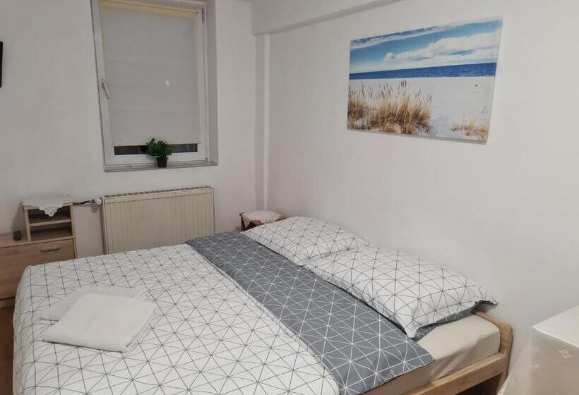 スタンダードルーム, Motel I Restauracja Pod Basztą