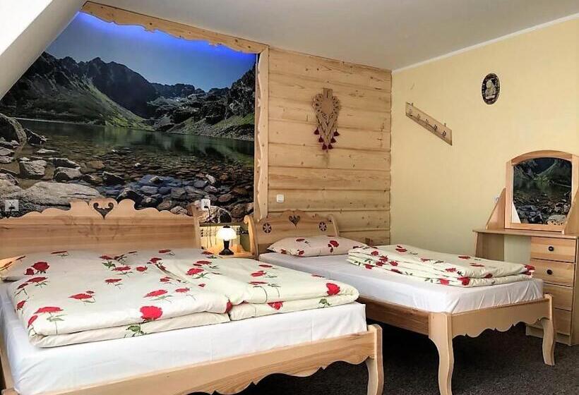 اتاق استاندارد سه تخته با بالکن, Chatka U Hazy   Regionalne Pokoje Zakopane