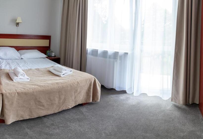 استودیو استاندارد با چشم‌انداز باغ, Połoniny Resort