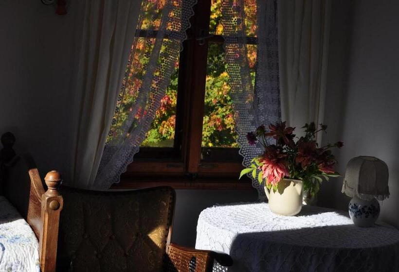 اتاق استاندارد چهار تخته, Villa Nostalgia