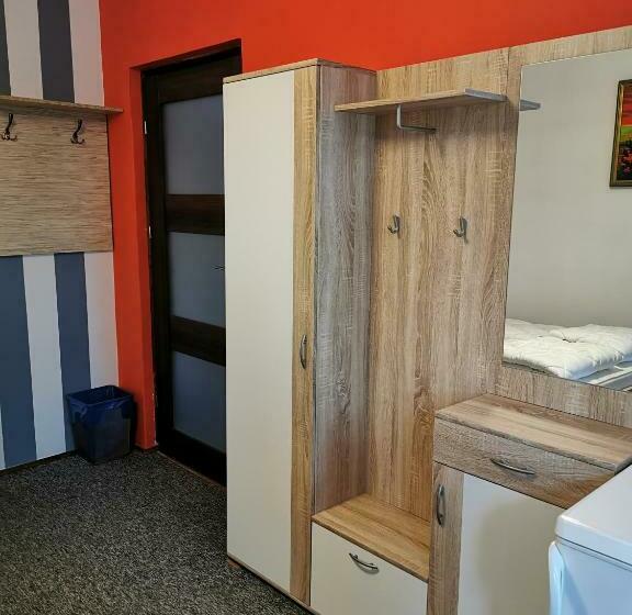 Кровать в Общей Комнате, For Rest Hostel