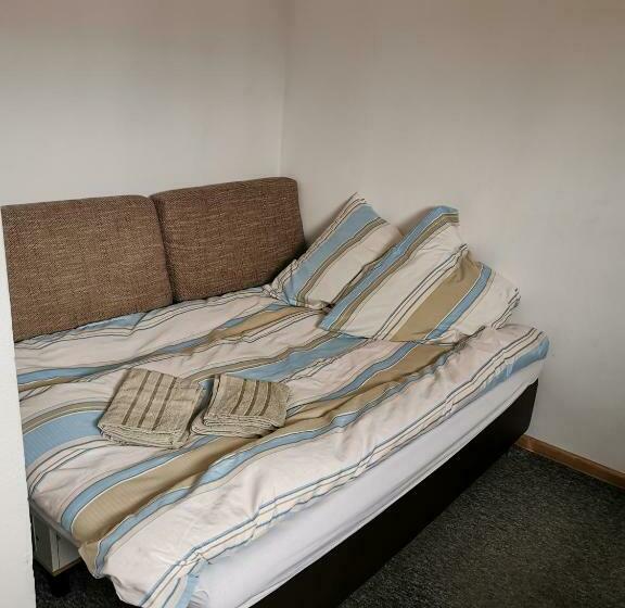 Кровать в Общей Комнате, For Rest Hostel