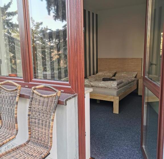 Номер Deluxe с Балконом, For Rest Hostel