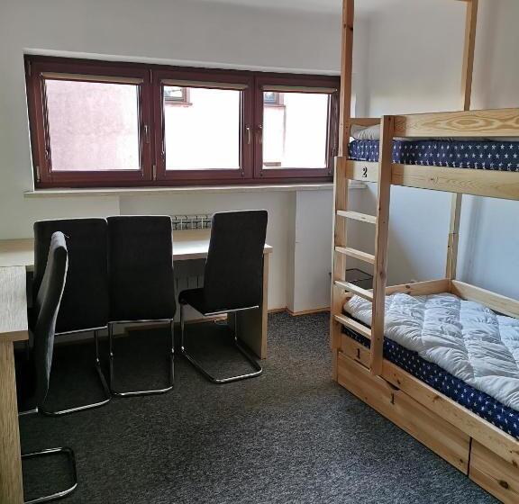Кровать в Общей Комнате, For Rest Hostel