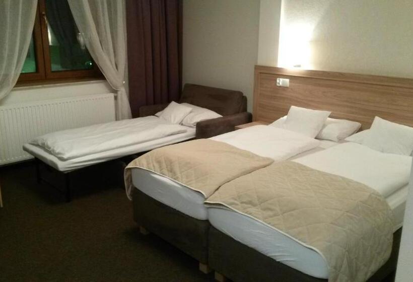 Номер Стандарт Трехместный, Parkowa 3