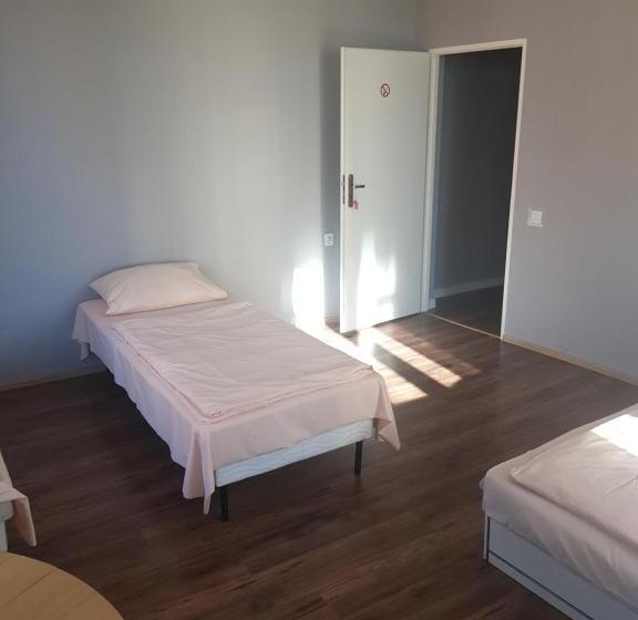 ファミリールーム, Kaktus Guest House