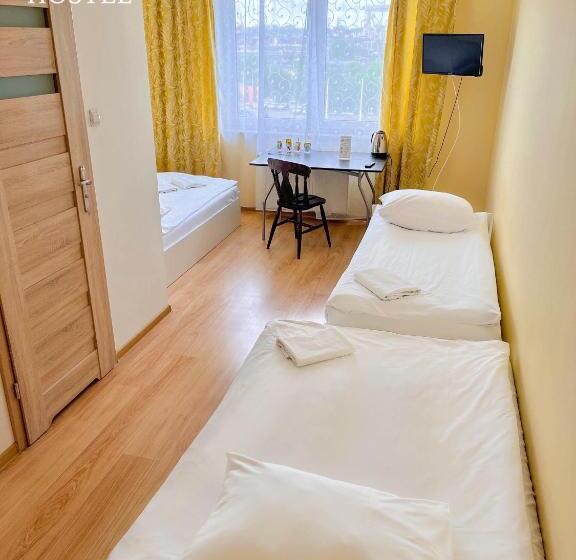 Номер Стандарт Трехместный, Hostel Dv Morski   Z Prywatnymi łazienkami