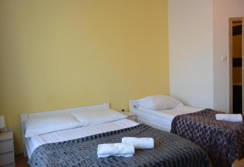 Номер Стандарт Трехместный, Hostel Dv Morski   Z Prywatnymi łazienkami