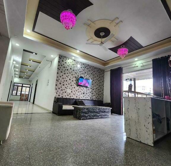 标准间, Pop 80681b   City Palace