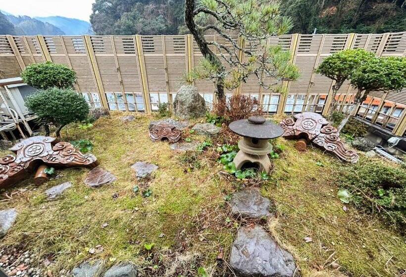 Семейный Номер, Sangai Ryokan