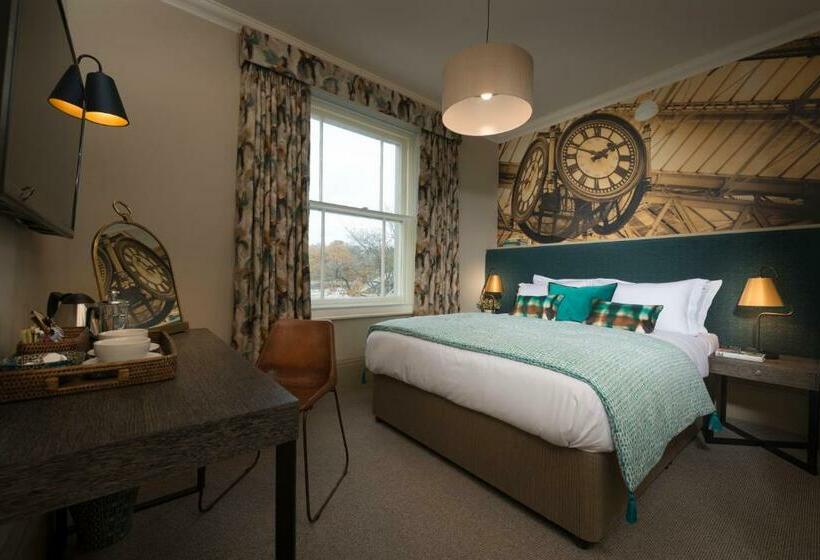 Номер Стандарт, Harper S Steakhouse With Rooms, Haslemere