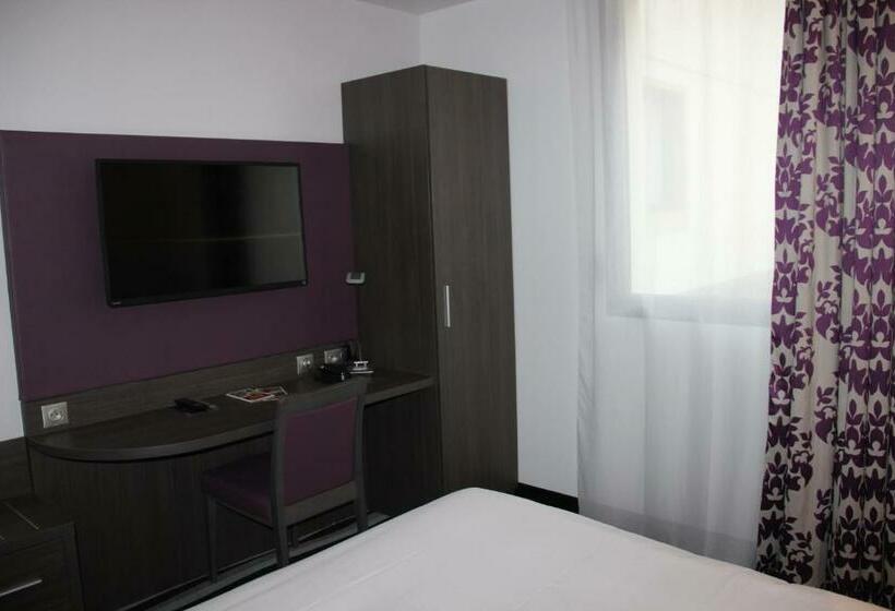 Номер Superior, Kyriad Saint Quentin En Yvelines  Montigny