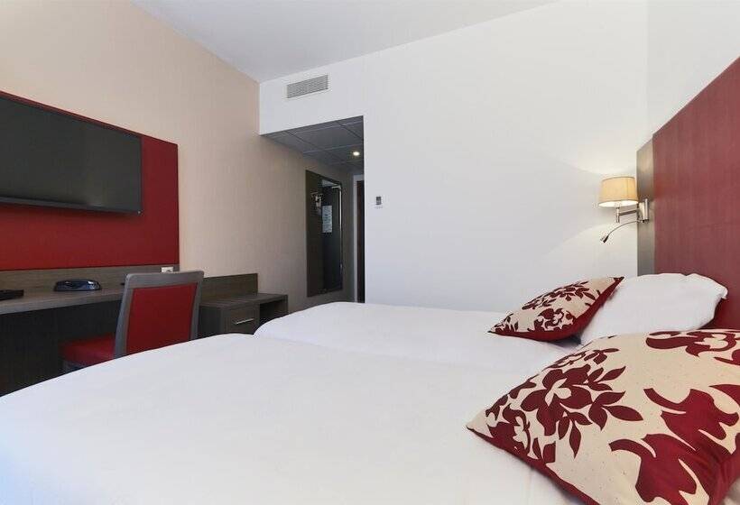 Номер Superior, Kyriad Saint Quentin En Yvelines  Montigny