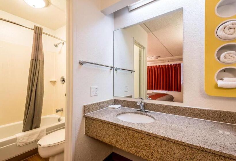 Четырехместный Номер Стандарт, Motel 6birmingham, Al