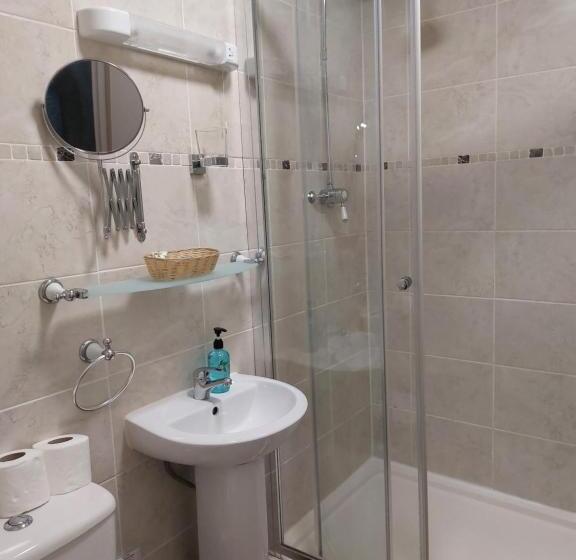 Четырехместный Номер Стандарт, The Norwood