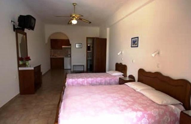 استودیوی استاندارد, Villa Georgia