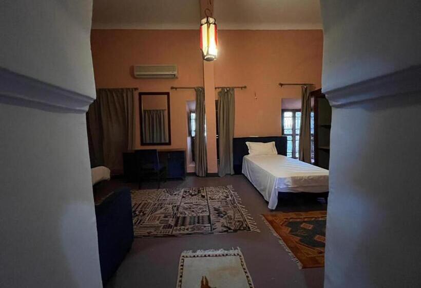 اتاق لوکس, Kasbah Tifoultoute