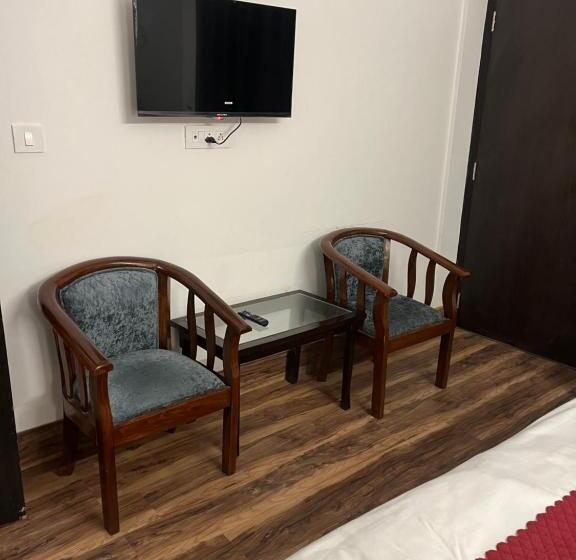 Номер Deluxe с Балконом, Cedar Woods Resort By Heyan Hotels