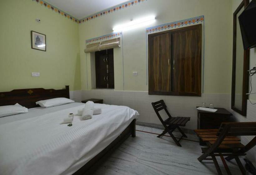 디럭스 룸, Bawarri Haveli