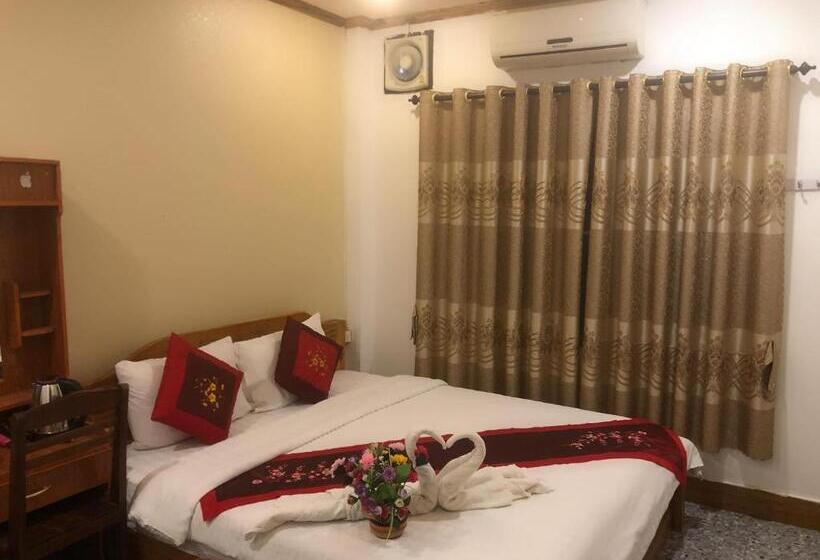 חדר דלוקס עם מרפסת, Luang Prabang Rosie Place