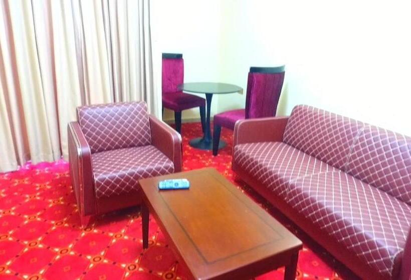 سوییت اجرایی, Villa Hilton Hotels