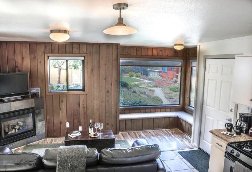 Люкс Deluxe Кровать Кинг, Cottages At Little River Cove