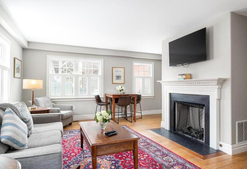 ２ベッドルームアパートメント, Pelham Court