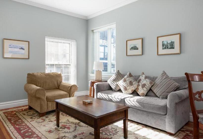 １ベッドルームアパートメント, Pelham Court