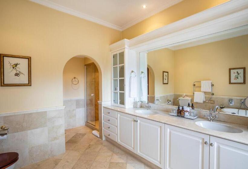 Люкс Superior, St James Guesthouses