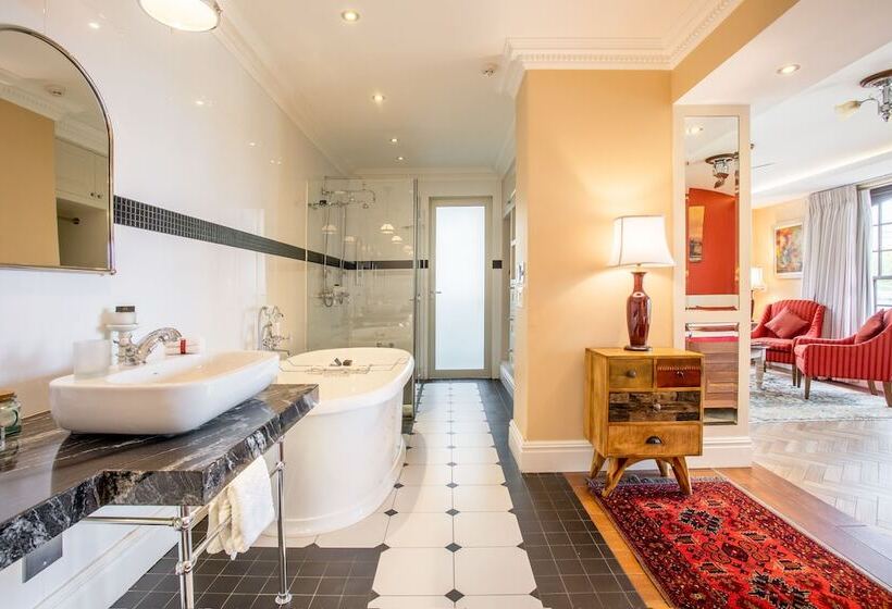 Дом 1 Спальня, St James Guesthouses