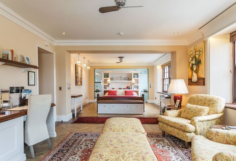 Дом 1 Спальня, St James Guesthouses