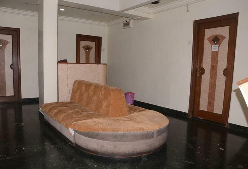 Номер Economy Индивидуальный, Aaditya Palace