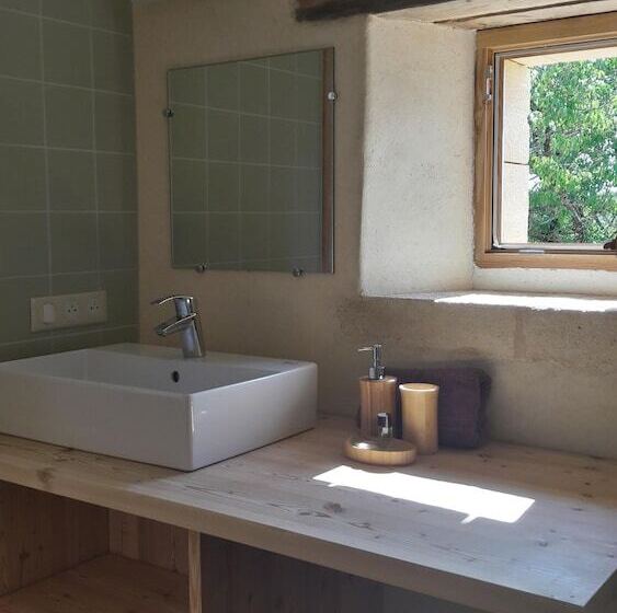 Люкс Повышенной Комфортности, Chambre D Hôtes La Grange Milou