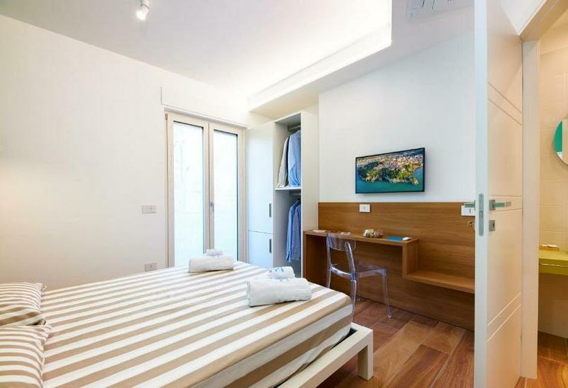 اتاق استاندارد با بالکن, Zeropensieri B&b