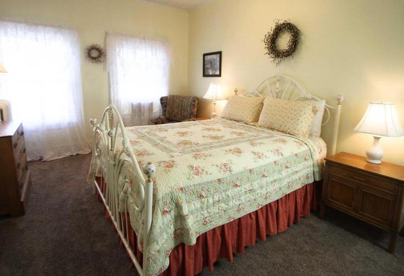 Номер Стандарт, Fullerton Inn