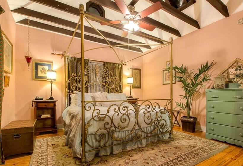 Дом 1 Спальня, Sweetwater Branch Inn