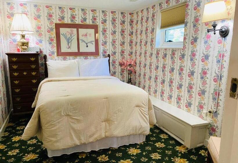 Семейный Номер Вид на Сад, Greystone Manor Bed & Breakfast