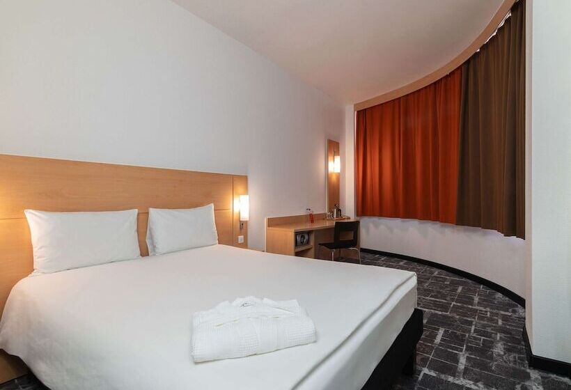 اتاق استاندارد با چشم‌انداز شهر, Ibis Astana