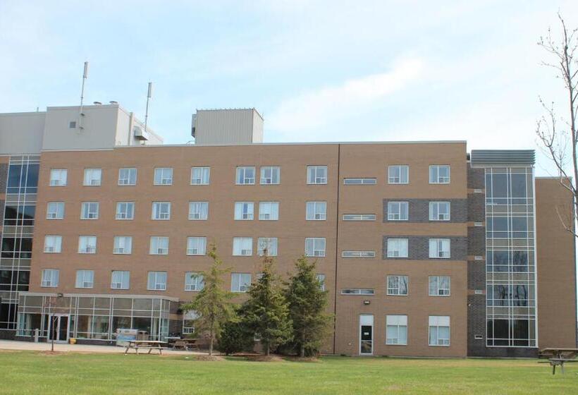 Люкс 2 Спальни, Residence & Conference Centre   Windsor