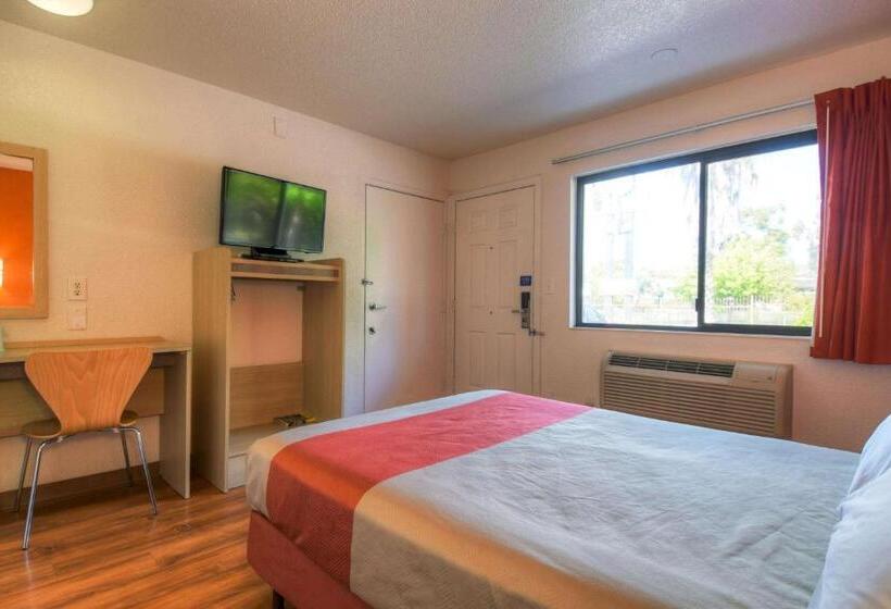 Номер Стандарт Адаптированный для Инвалидов, Motel 6san Ysidro, Ca  San Diego  Border
