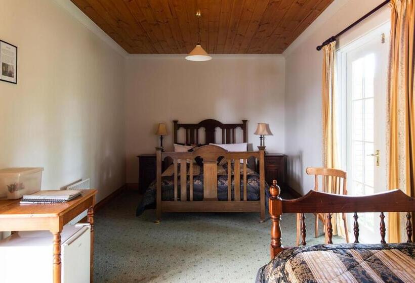 Семейный Номер Вид на Сад, Fitzpatricks Inn