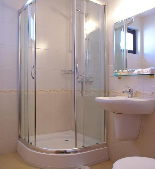 Апартаменты 2 Спальни Вид на Море, Royal Cove Aparthotel   Self Catering