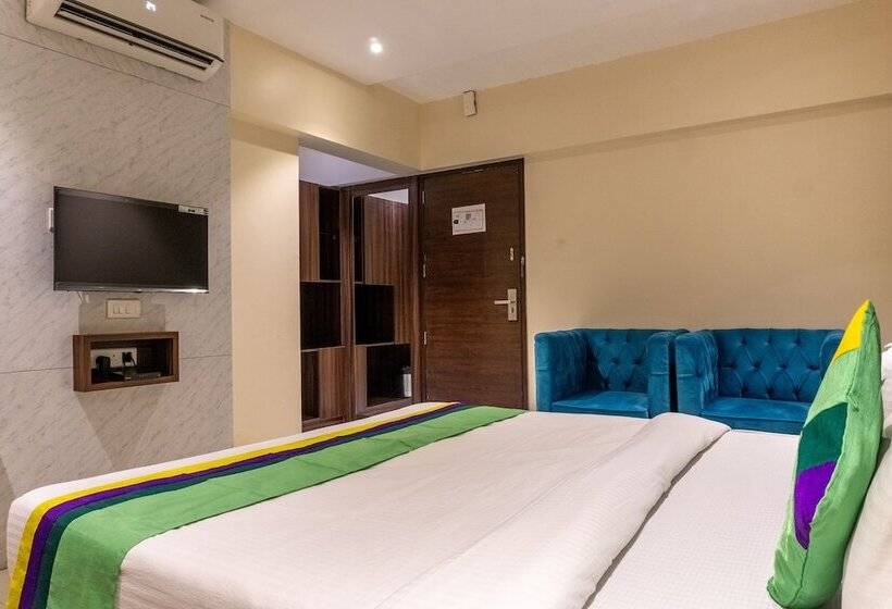 Номер Deluxe, Treebo Blossom   Viman Nagar