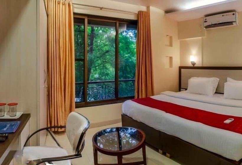 Номер Deluxe, Aishwarya Residency