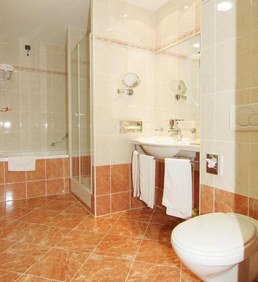 سوییت با چشم‌انداز دریا, Meridijan Adults Only
