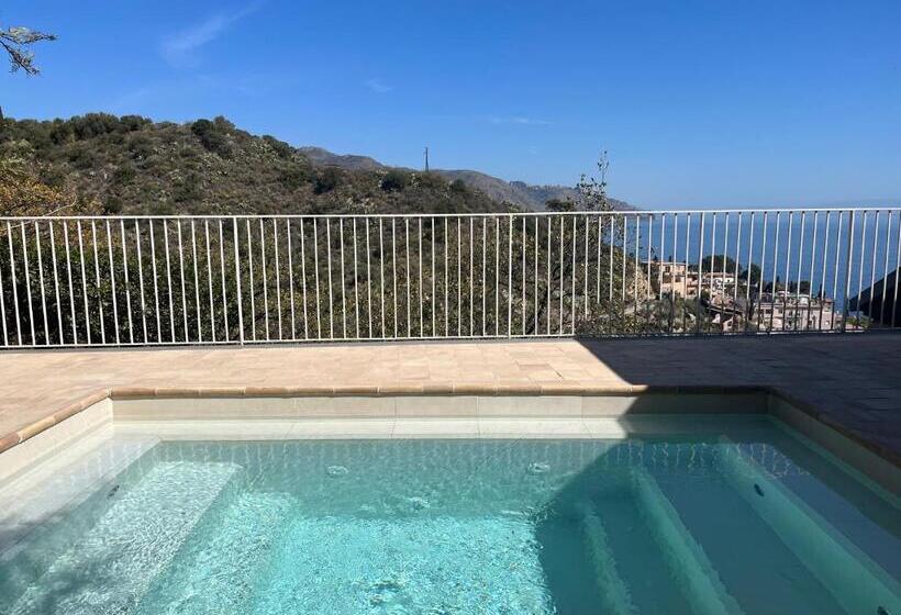 Апартаменты 3 Спальни, Residence Terra Rossa Taormina