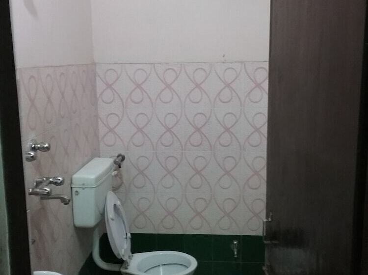 חדר סטנדרט, Teerth Guest House
