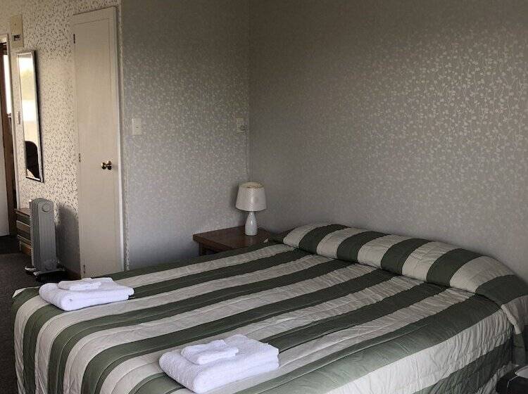 Студия Стандарт, Lilybrook Motel