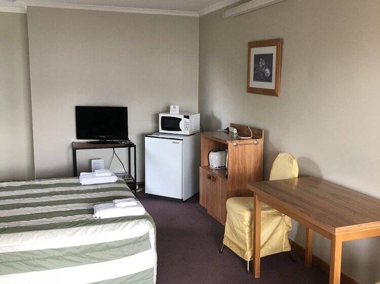 Студия Стандарт, Lilybrook Motel