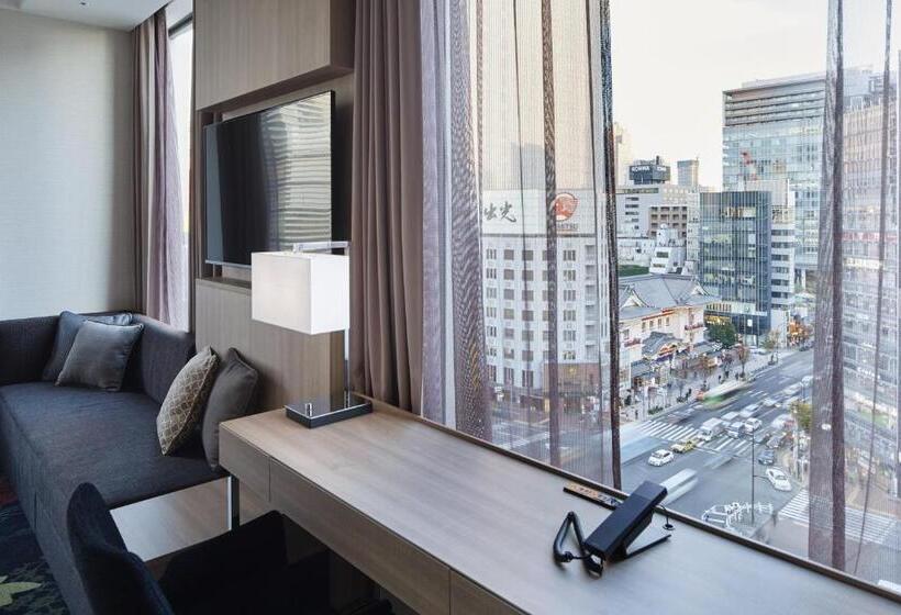 Номер Deluxe, Millennium Mitsui Garden Hotel Tokyo   Ginza